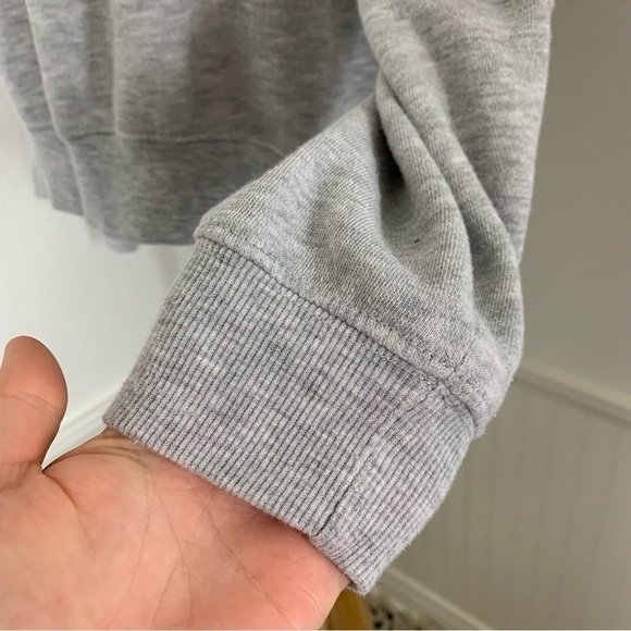 Disney pullover Boyfriend Crew neck sweatshirt Women’s Size XXL Mickey Mouse - Picture 9 of 14